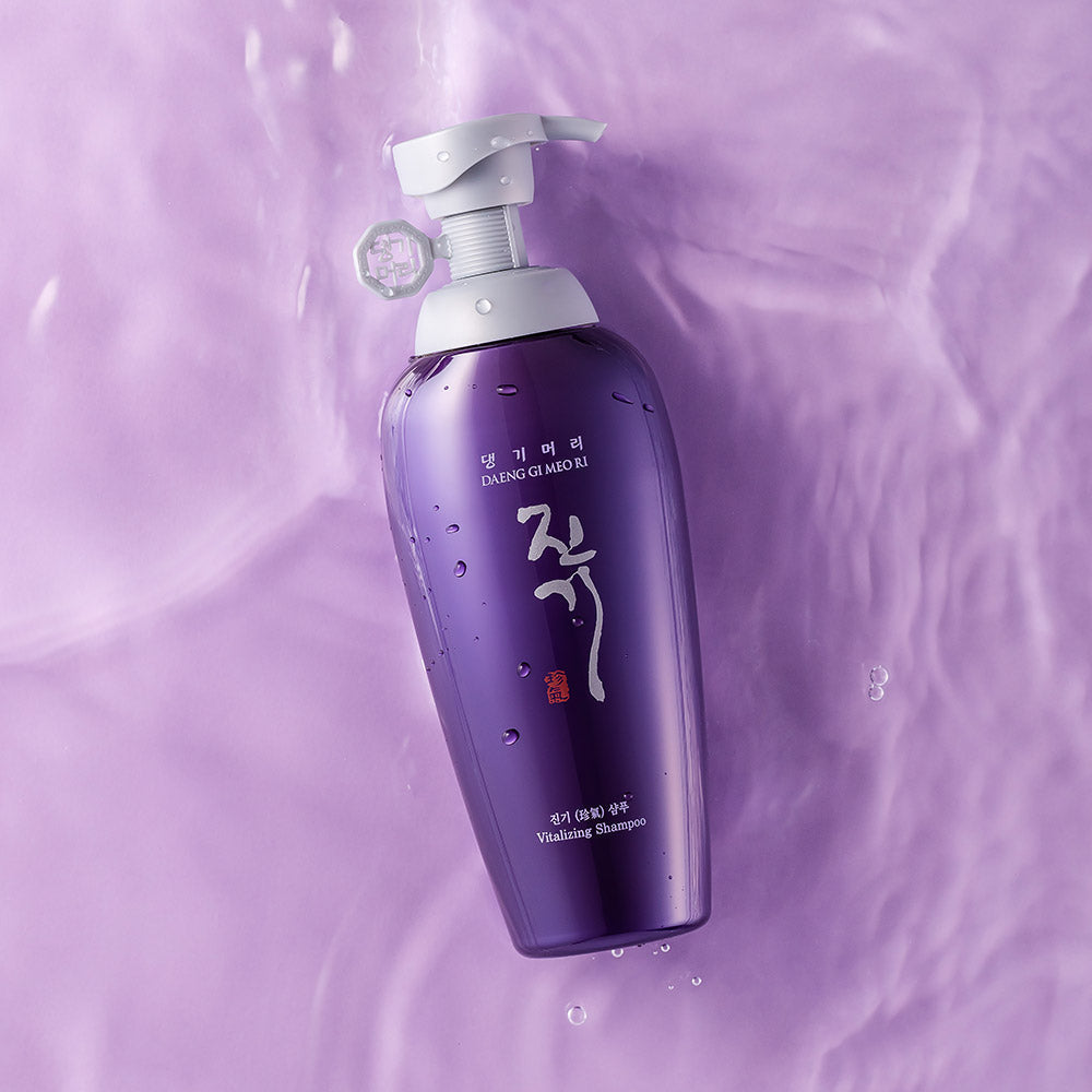 DAENG GI MEO RI — Vitalizing Shampoo (300ml)